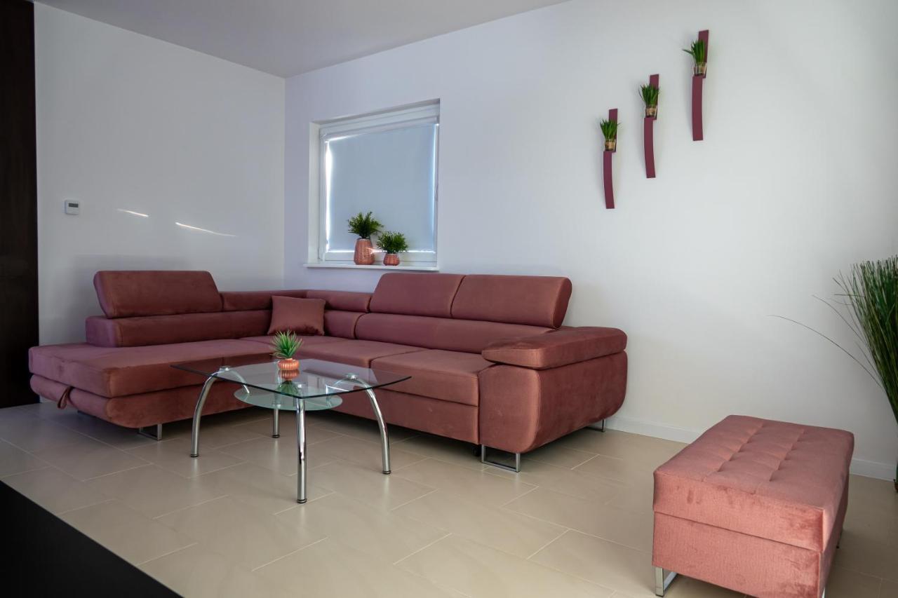 Apartament Przy Parku Z Duzym Tarasem ,Prywatny Parking Leilighet Świnoujście Eksteriør bilde