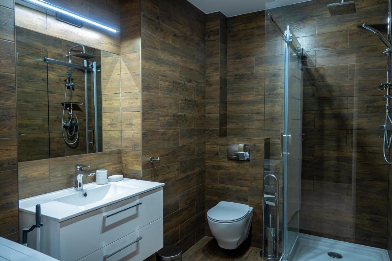 Apartament Przy Parku Z Duzym Tarasem ,Prywatny Parking Leilighet Świnoujście Eksteriør bilde