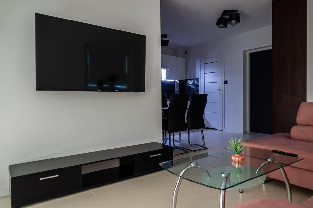 Apartament Przy Parku Z Duzym Tarasem ,Prywatny Parking Leilighet Świnoujście Eksteriør bilde