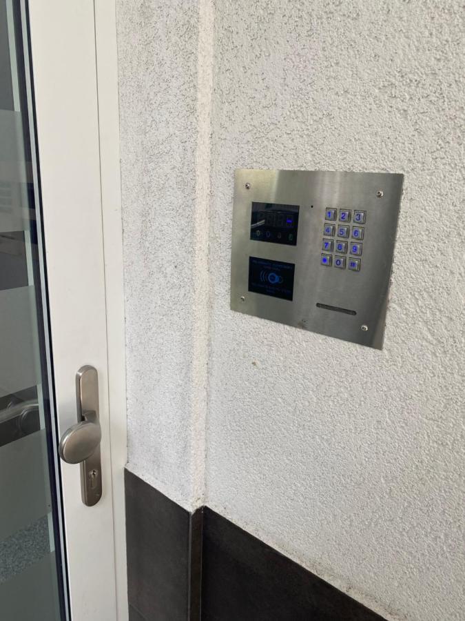 Apartament Przy Parku Z Duzym Tarasem ,Prywatny Parking Leilighet Świnoujście Eksteriør bilde
